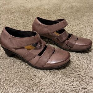 Naot Mauve Strap Low Heel Mary Janes